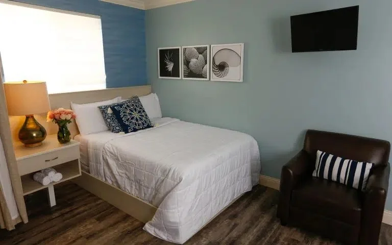 Recovery Centers of America at Lighthouse - Photo 5