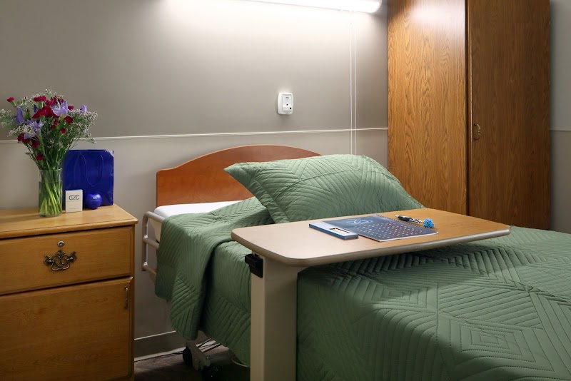 Complete Care at Silver Lake - Ảnh 2