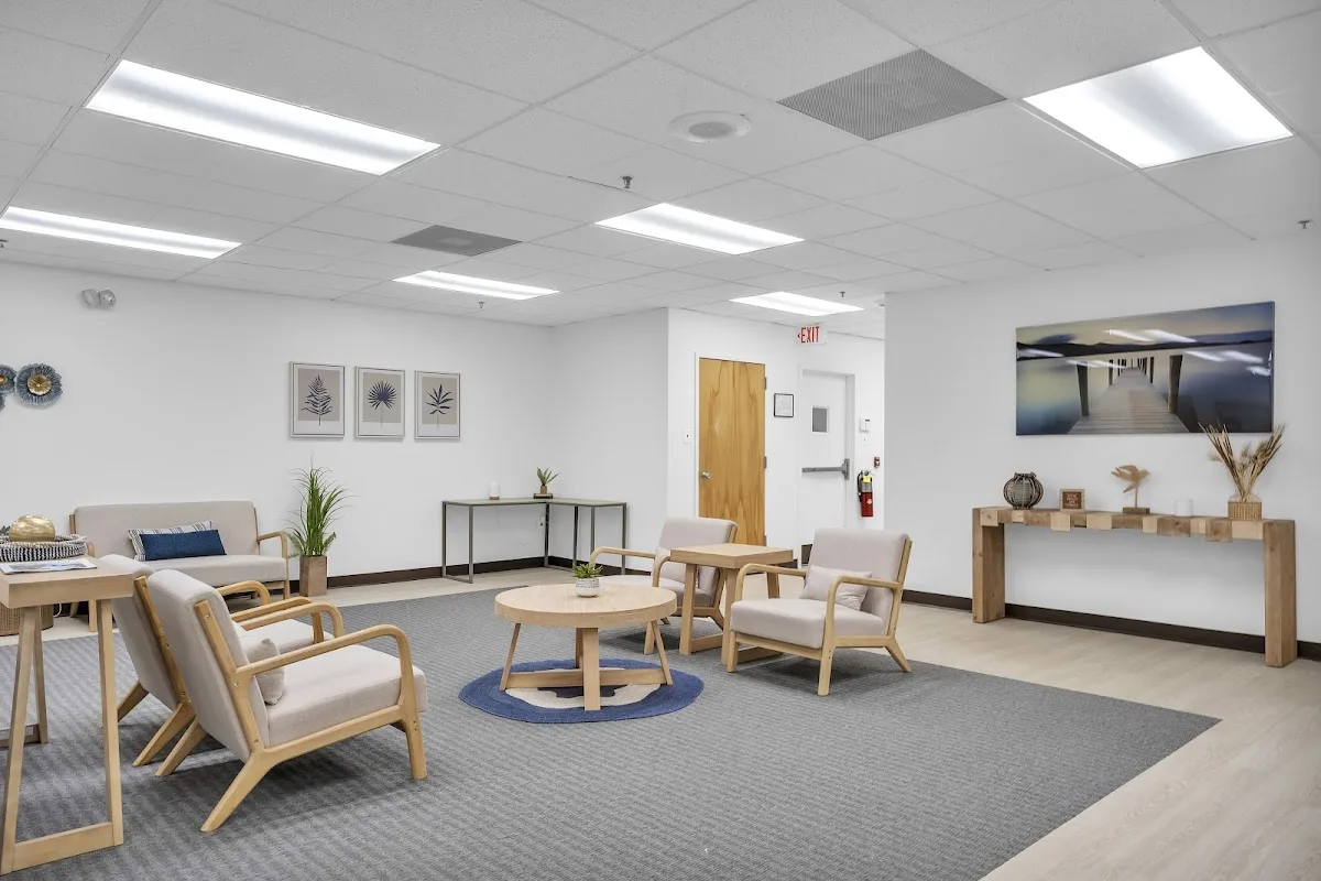 Outpatient Rehab & Addiction Treatment | Lifeline Recovery and Wellness - Ảnh 2