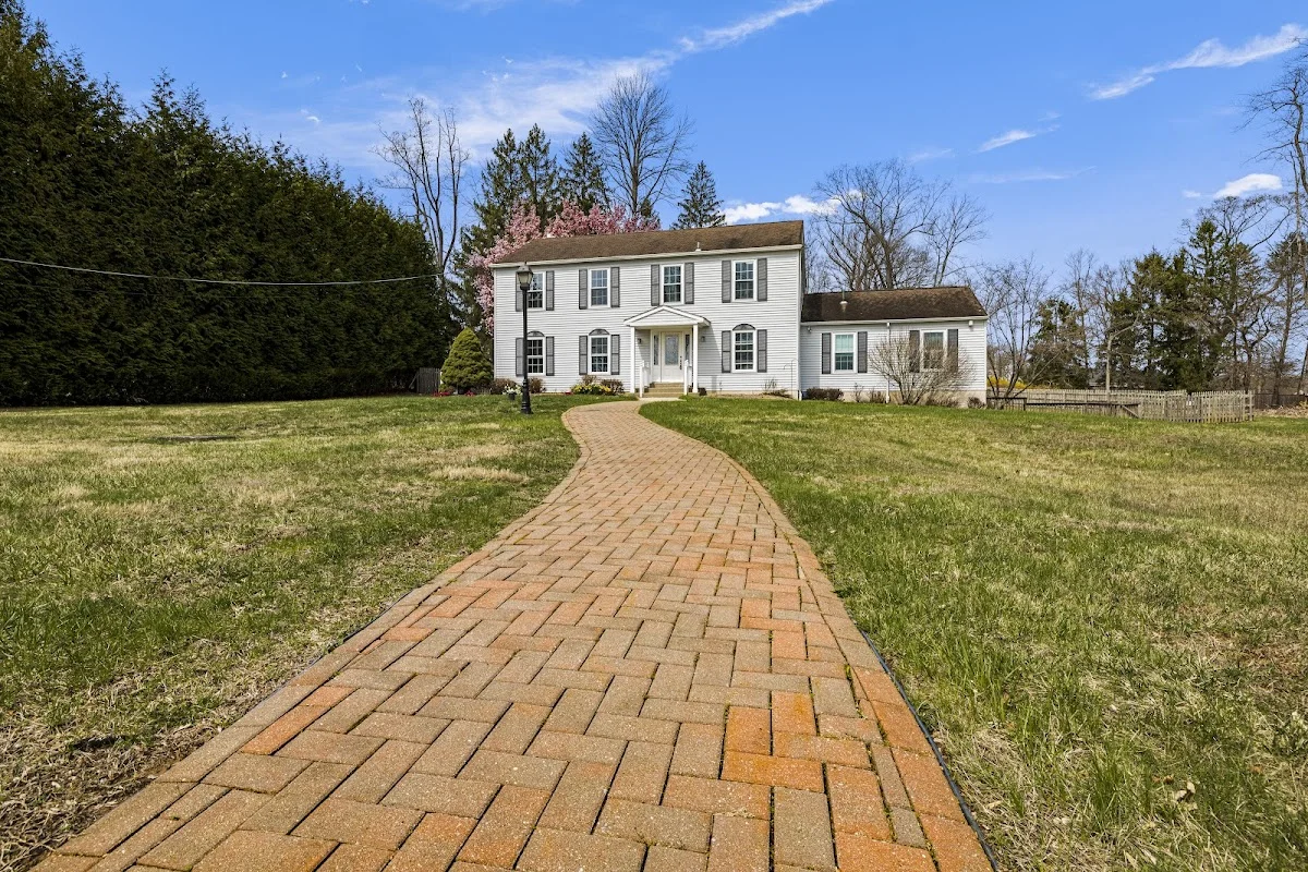 The Forest Sober Living - Photo 2