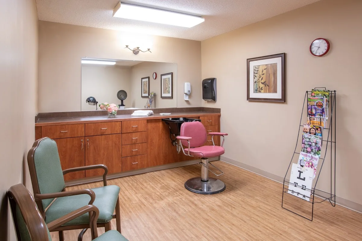 New Castle Health & Rehabilitation Center - Photo 2